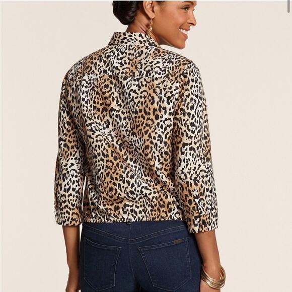 Chico’s Wrinkle-Resistant Leopard Print Tie Top - Size 1 (M) - Picture 2 of 8
